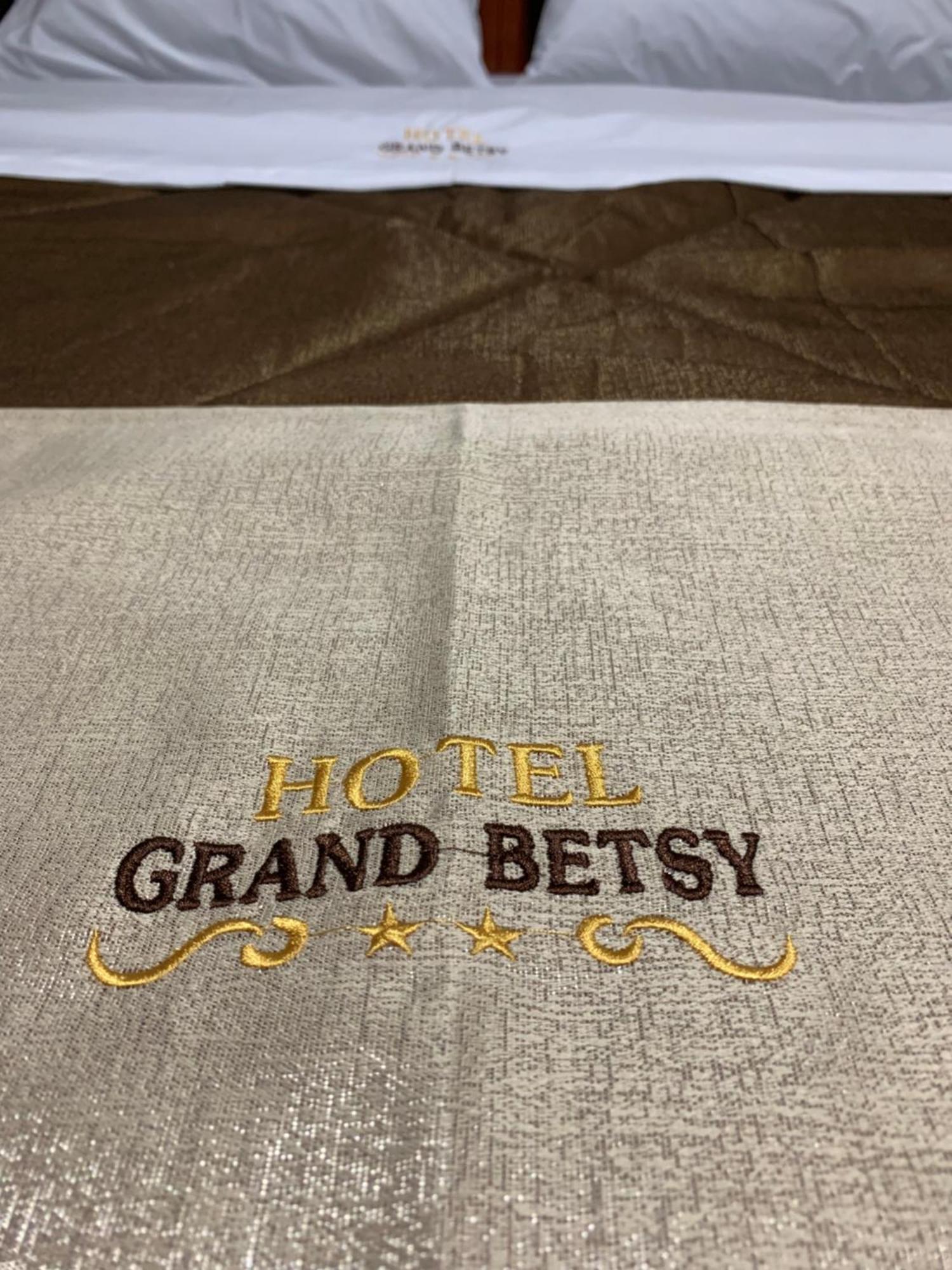 Grand Hotel Betsy Lima Buitenkant foto